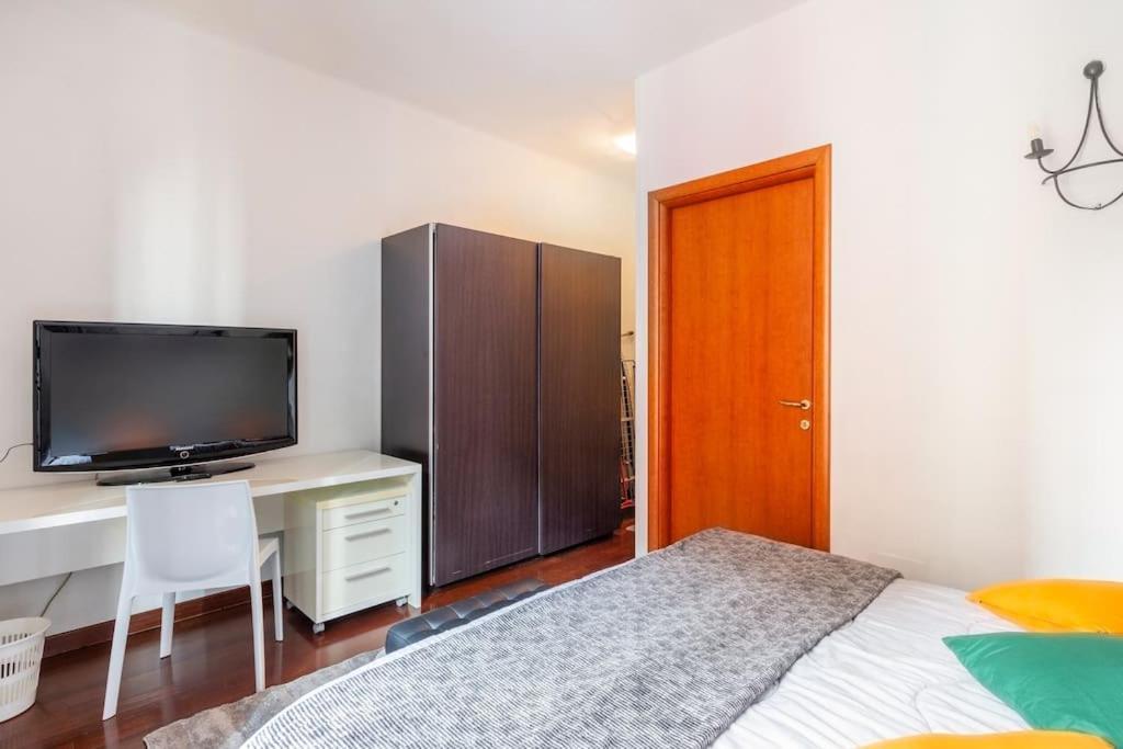 Apartment Modern In Next To Metro M5 - Sarca 73