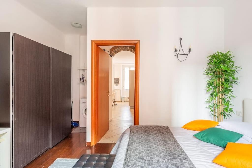 Modern In Next To Metro M5 - Sarca 73